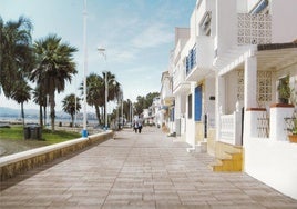 Recreación del paseo marítimo de Pedregalejo tras la reforma.