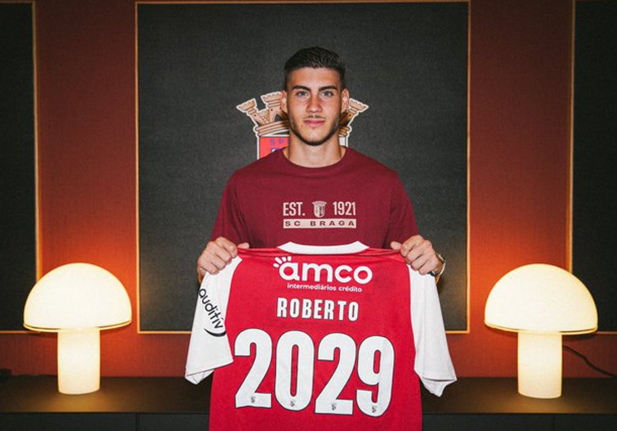 Roberto, en su presentación con el Braga, con el que tiene un acuerdo hasta 2029.