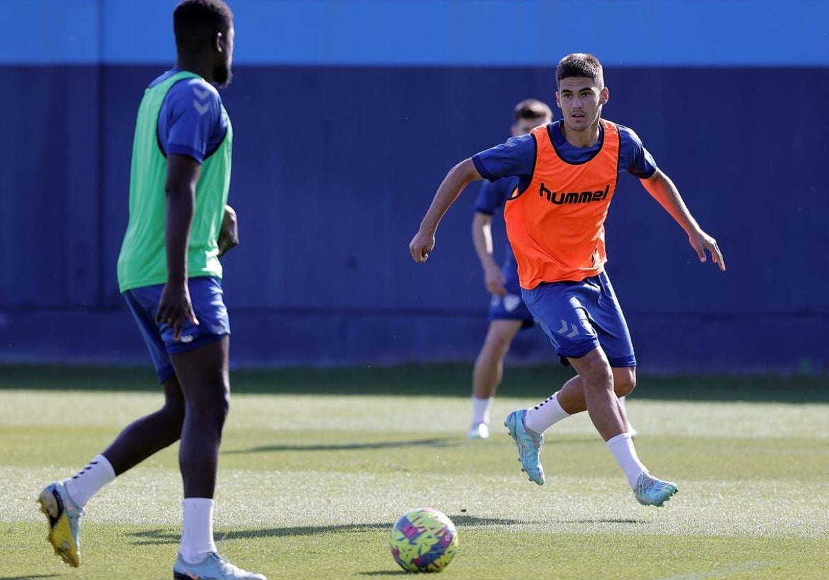 Chupete, en un entrenamiento con el primer equipo.