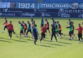 La plantilla del Málaga, en un entrenamiento reciente.