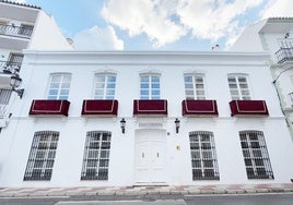 Fachada de la renovada Casa de la Cultura de Alhaurín el Grande.