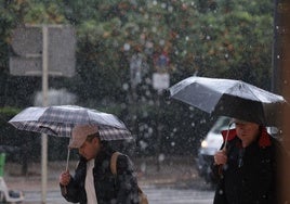 Aviso naranja en Andalucía por lluvias fuertes: Aemet no descarta algún tornado o manga marina