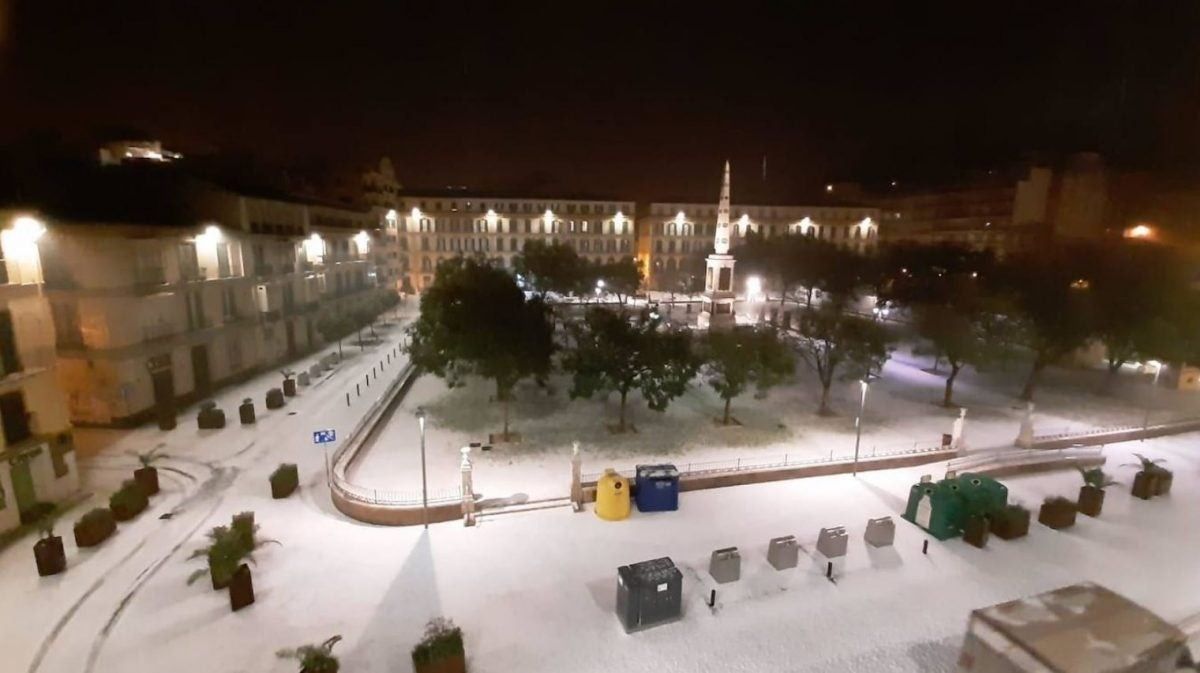 Cinco años de la histórica granizada que pintó de blanco las calles del Centro de Málaga