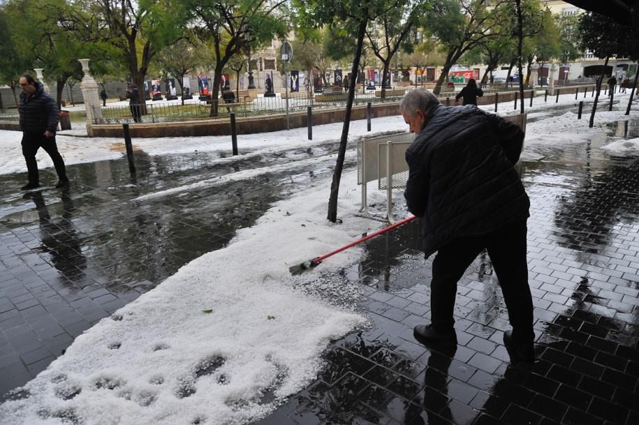 Cinco años de la histórica granizada que pintó de blanco las calles del Centro de Málaga