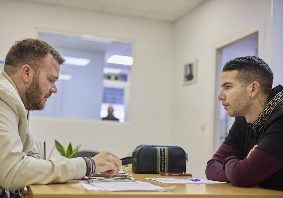 Incorpora ofrece puestos de trabajo a colectivos vulnerables de la mano de entidades sociales.