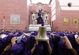 Jesús de la Pasión, a su salida desde la parroquia de los Santos Mártires.