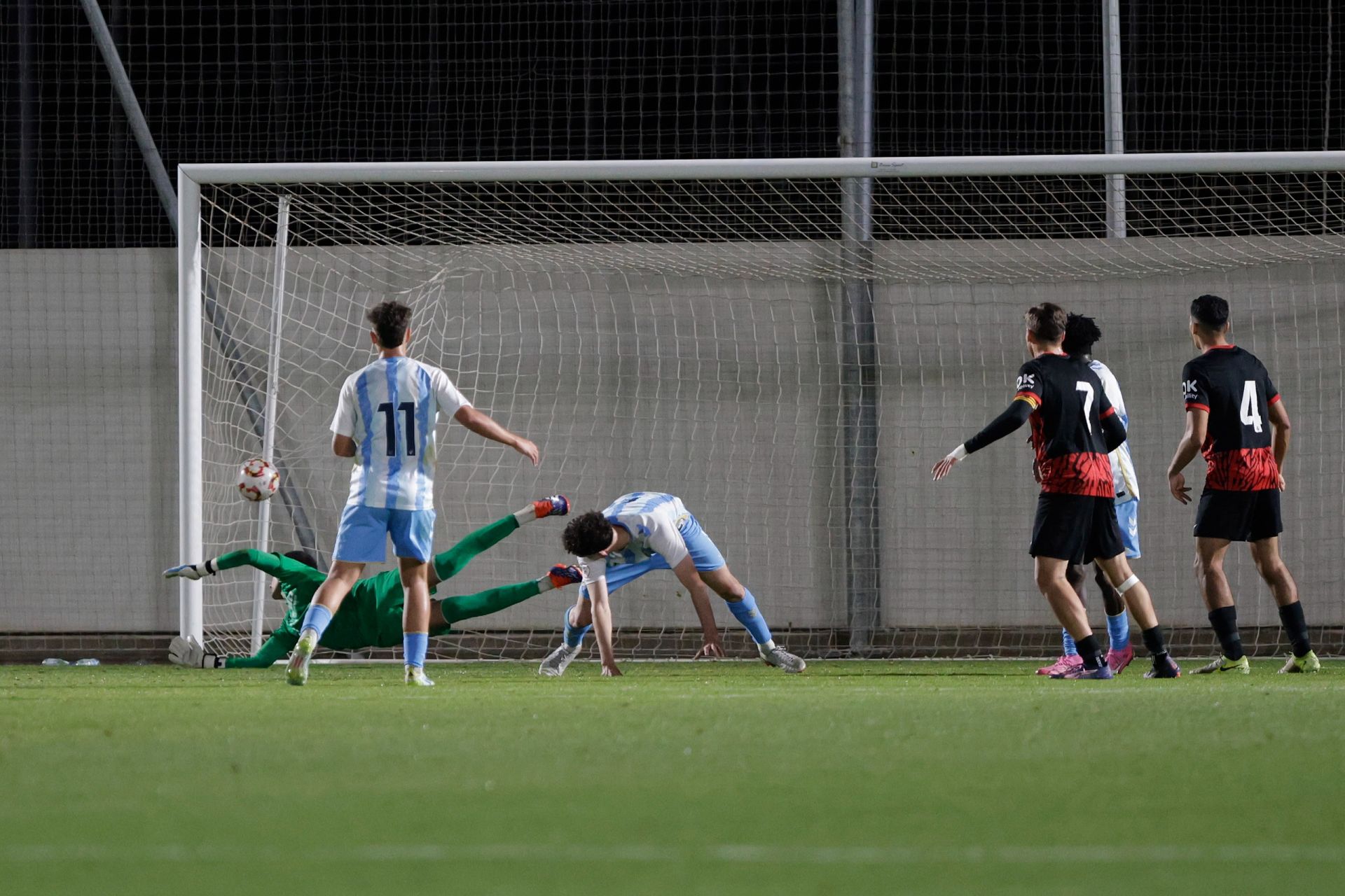 El juvenil del Málaga obra el milagro copero ante el Mallorca