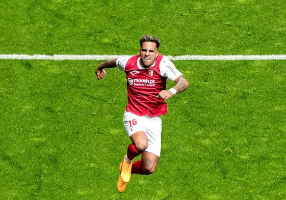 Rodri Zalazar celebra un gol con el Braga.