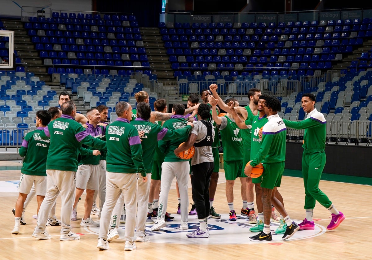 La plantilla, en el entrenamiento del viernes.