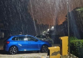 Lluvias a primera hora de la mañana sobre Guadalmar, cerca de Torremolinos.