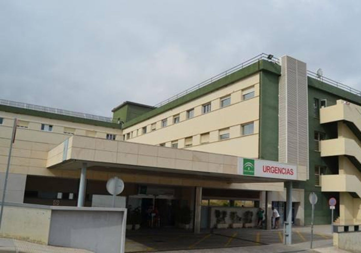 Exterior de las Urgencias del Hospital de la Axarquía.