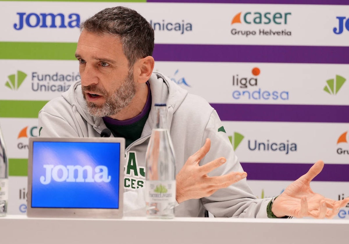 Ibon Navarro durante la rueda de prensa.