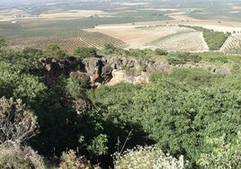 Este depresión en la sierra de la Camorra es la Torca, aunque también es conocida como El Corralón.