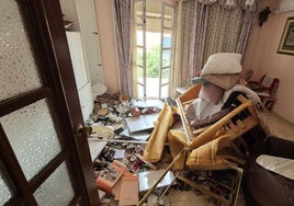 A prisión por reducir a escombros el interior de la casa del anciano al que cuidaba y robarle 5.000 euros en Fuengirola