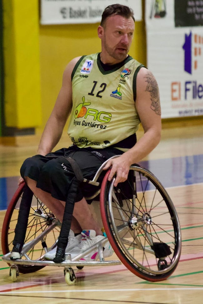 Marcin Balcerowski, en un partido con el Amivel.