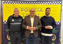 El jefe de la Policía Local, el alcalde y el concejal de Nuevas Tecnologías.