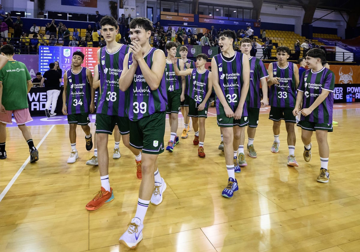 Los jugadores del Unicaja Andalucía tras la victoria ante el Joventut.