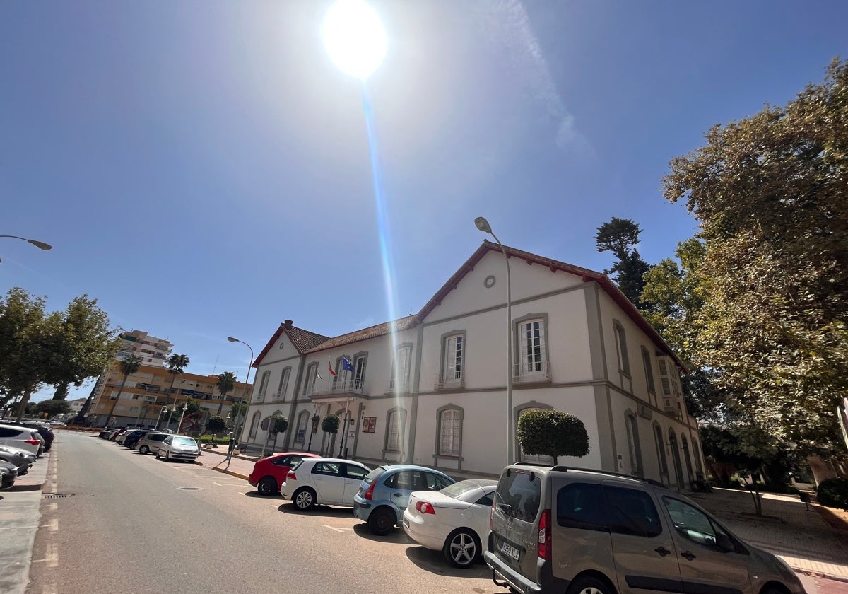 Imagen de la Tenencia de Alcaldía de Torre del Mar, una de las calles en las que se actuará.