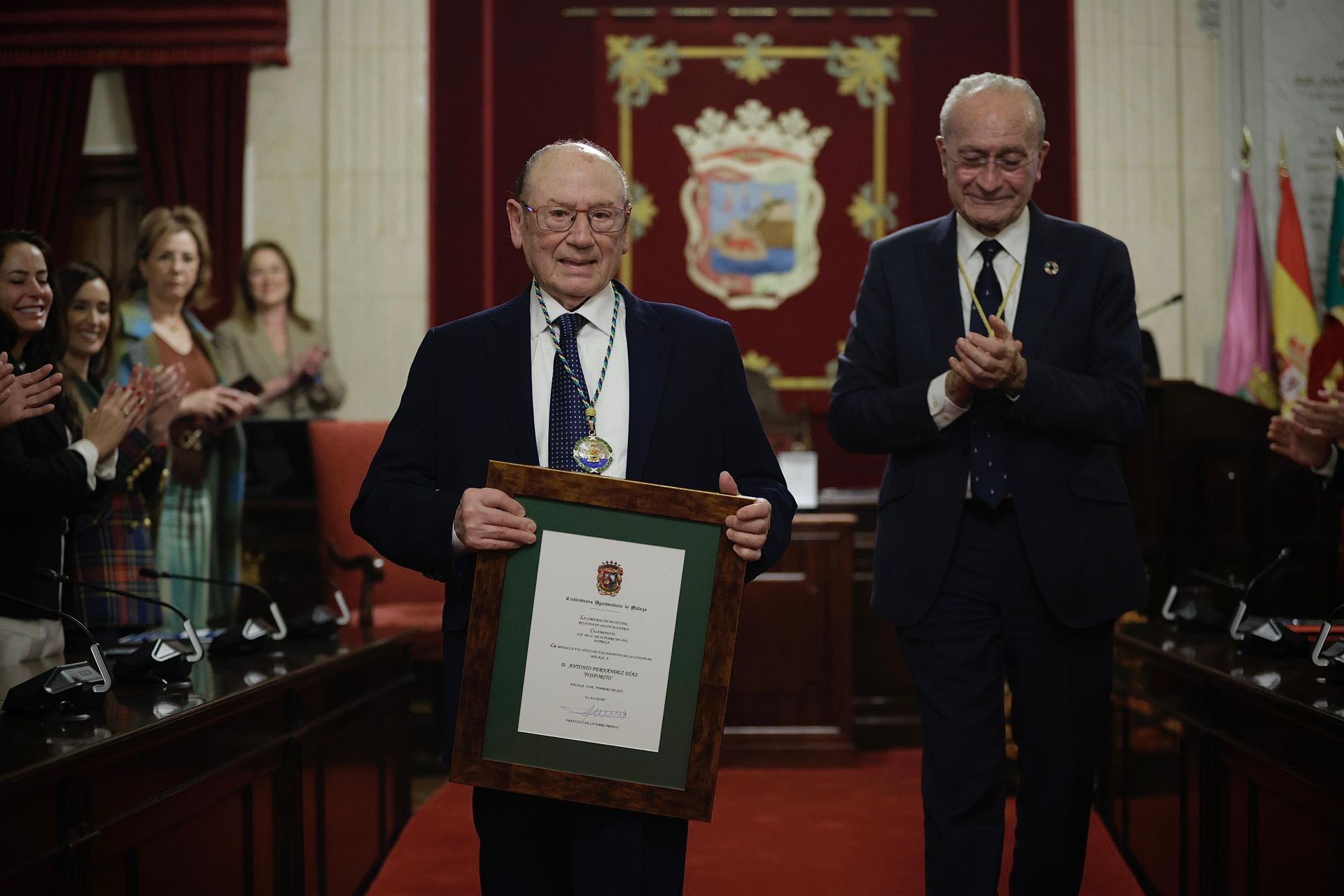 La Medalla de la Ciudad de Málaga a Fosforito, en imágenes