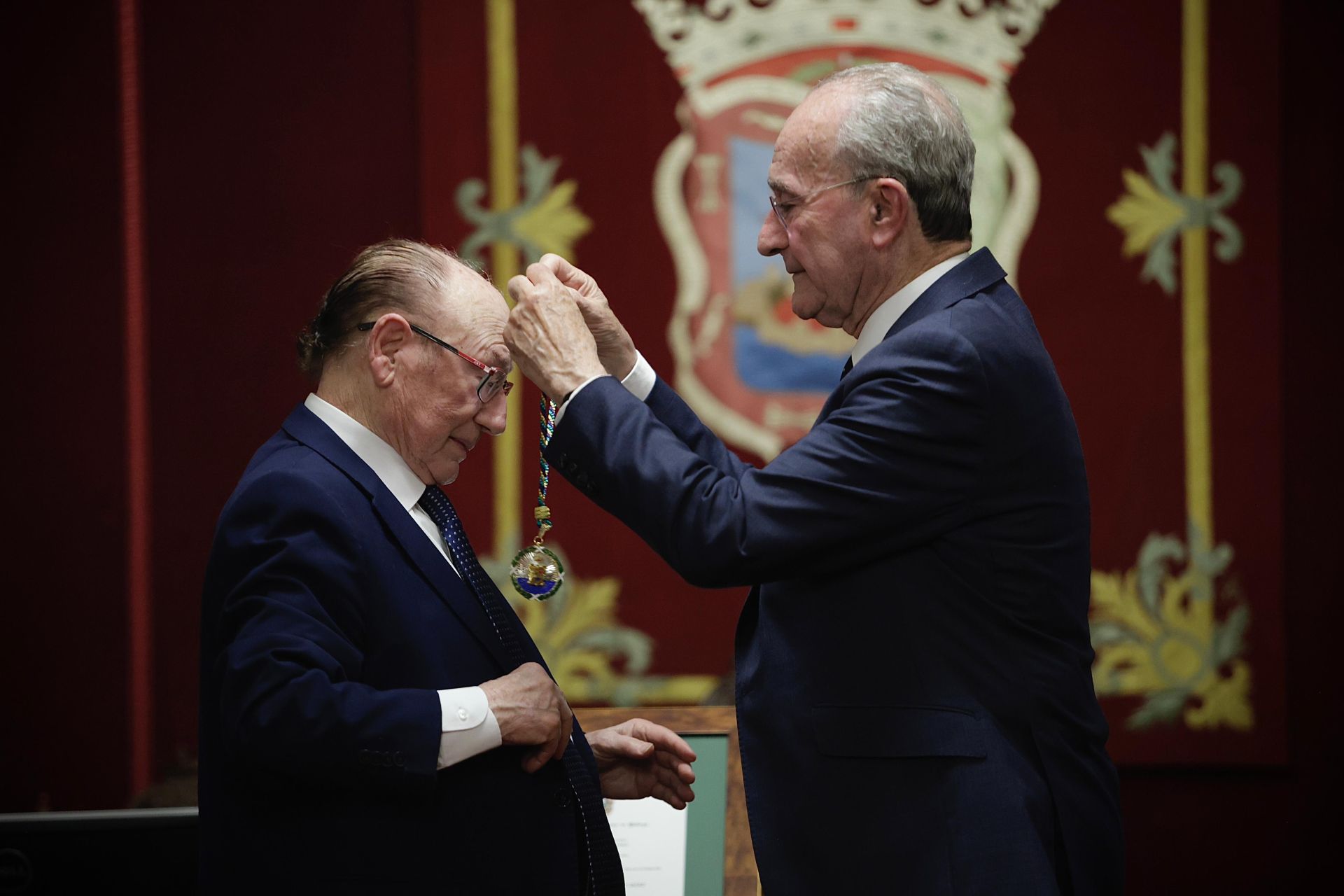 La Medalla de la Ciudad de Málaga a Fosforito, en imágenes