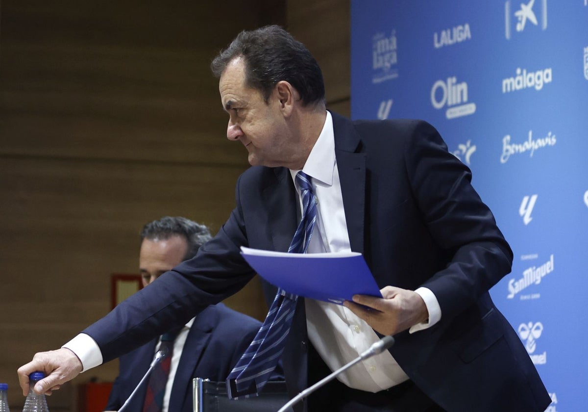 José María Muñoz, antes de una comparecencia en La Rosaleda.