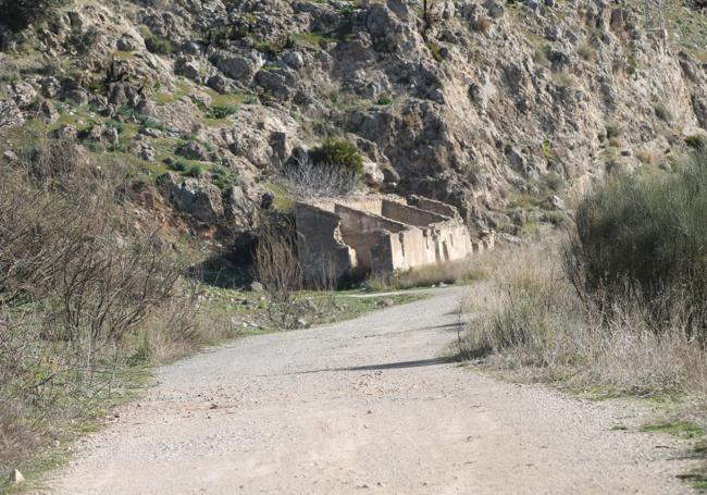 Paso por el antiguo cortijo de las Puertas