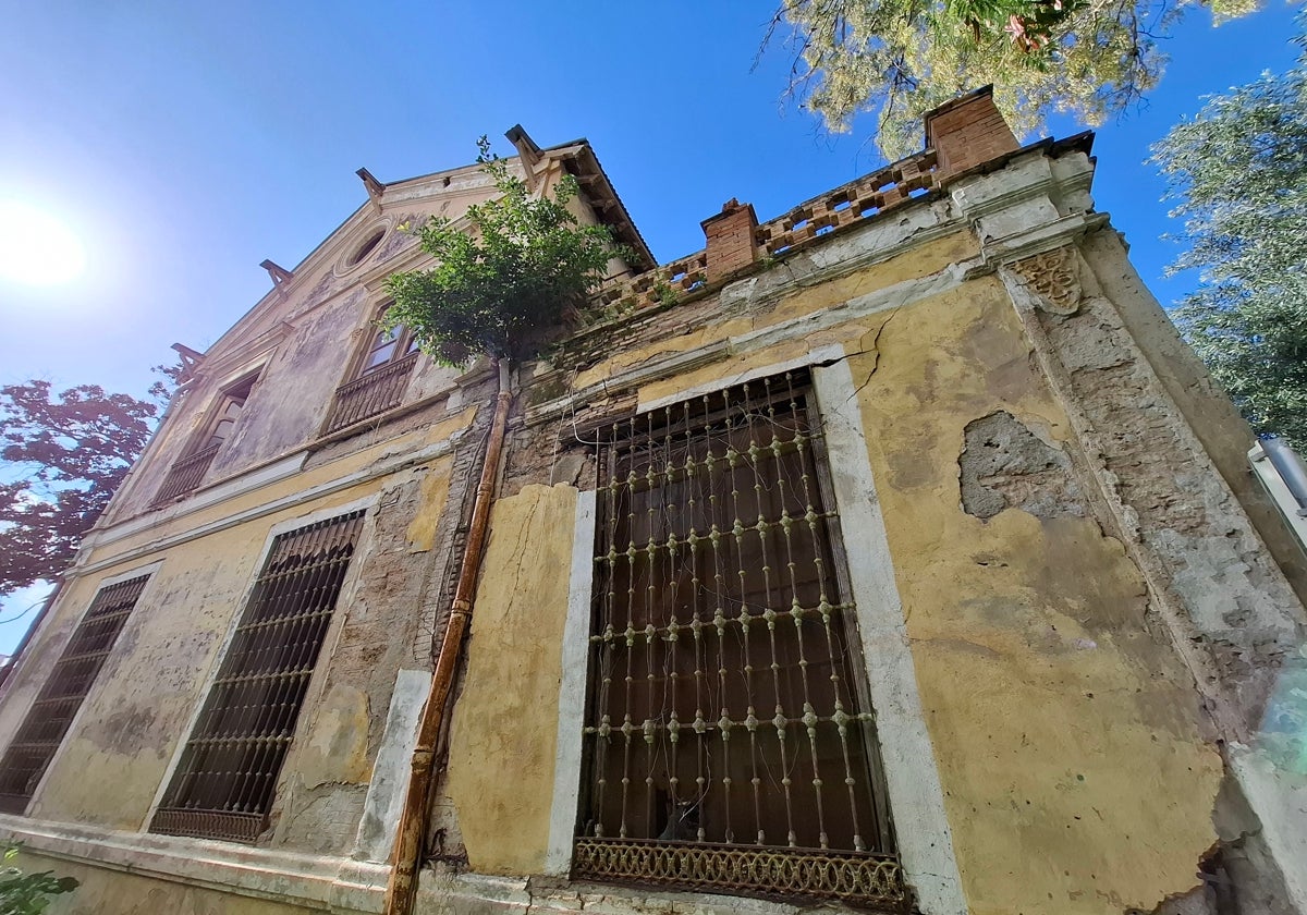 Vista de la fachada de la Casa de María Barrabino.