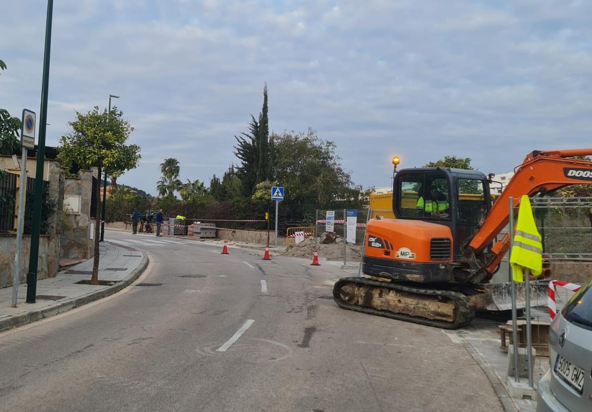 Inicio de las obras en la calle La Minilla, en el Mayorazgo de Málaga.