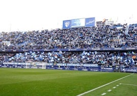 La Rosaleda anima antes de que diera comienzo el partido frente al Levante.