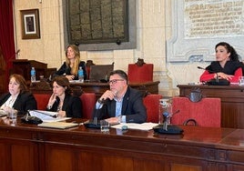 La bancada de la oposición, este jueves en la Comisión de Economía.