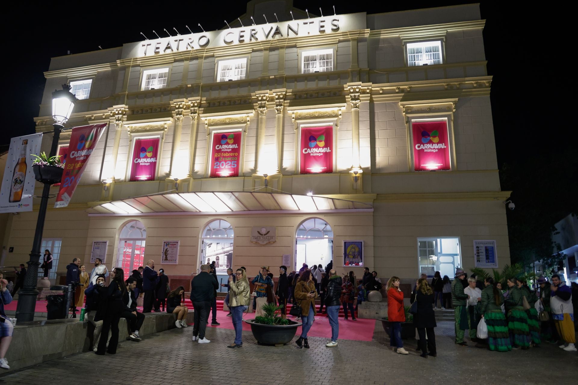 Políticos y disfraces en la final del Carnaval de Málaga 2025