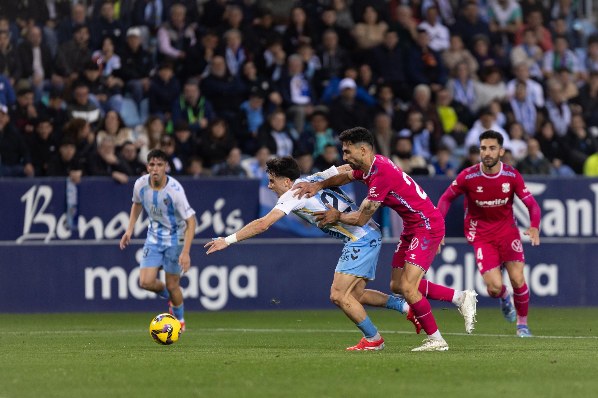 El Málaga-Tenerife, en imágenes