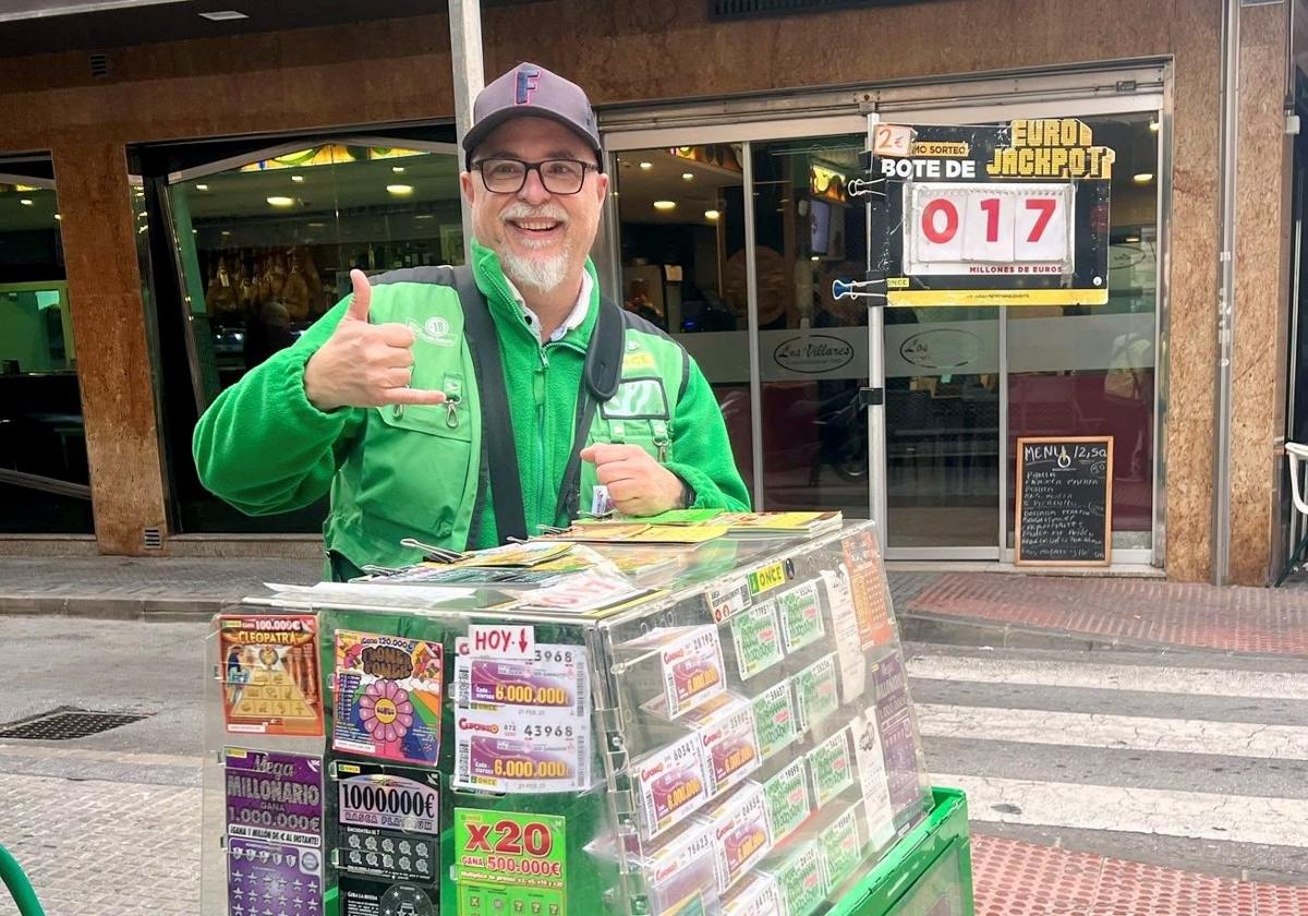 La mayor fortuna la ha dado Francisco Galán, vendedor de la ONCE desde 2003 en la capital.