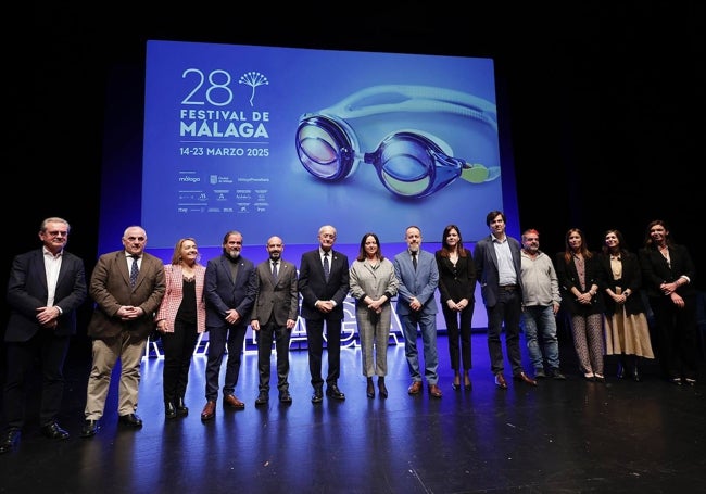 Foto de familia de todos los patrocinadores con los organizadores de esta edición.