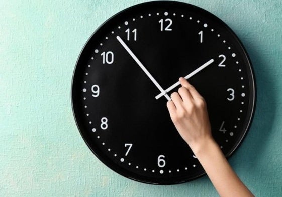 ¿Cuándo hay que cambiar los relojes para ajustarlos al horario de verano?