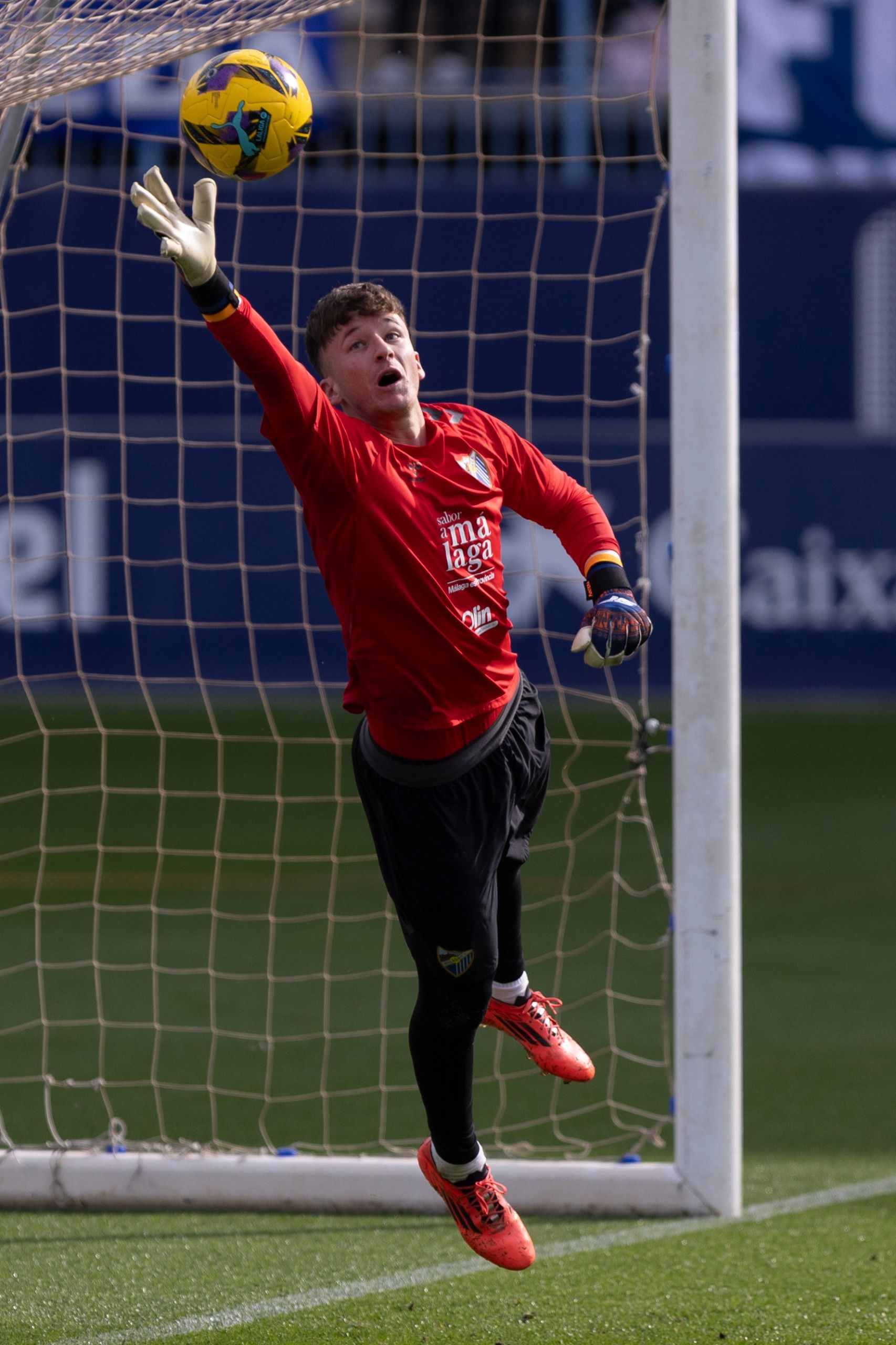 El entrenamiento del Málaga de puertas abiertas, en imágenes