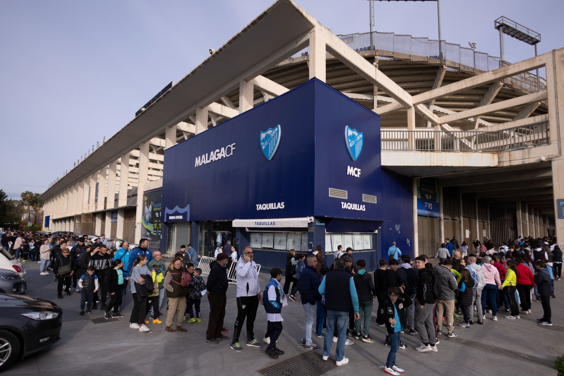 El entrenamiento del Málaga de puertas abiertas, en imágenes