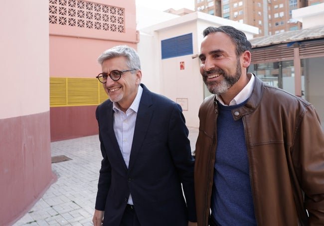 Josele Aguilar y su predecesor, Dani Pérez, esta tarde.