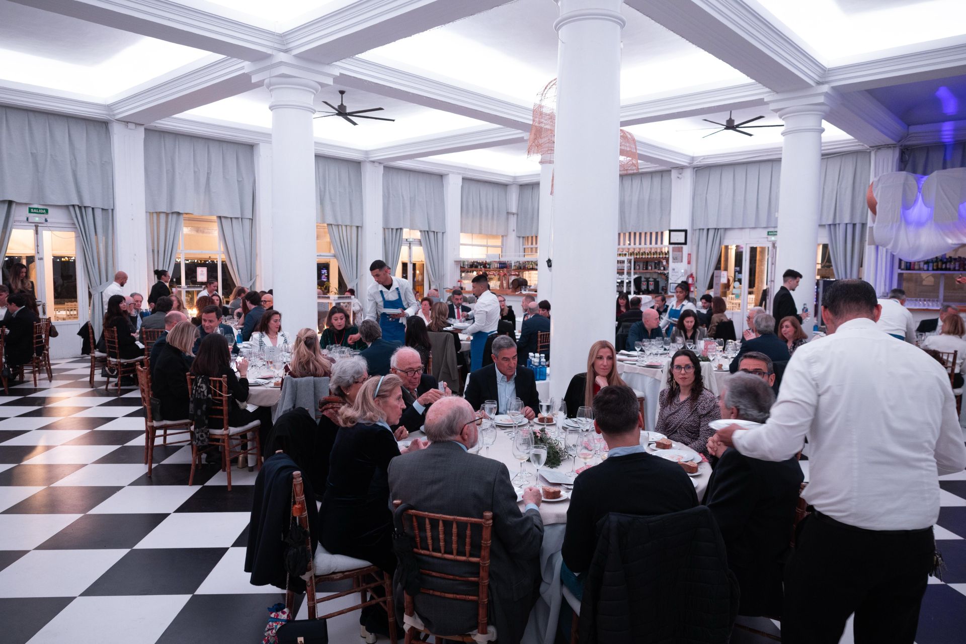 Cena de estrellas Michelin en el Festival Raíces en Málaga