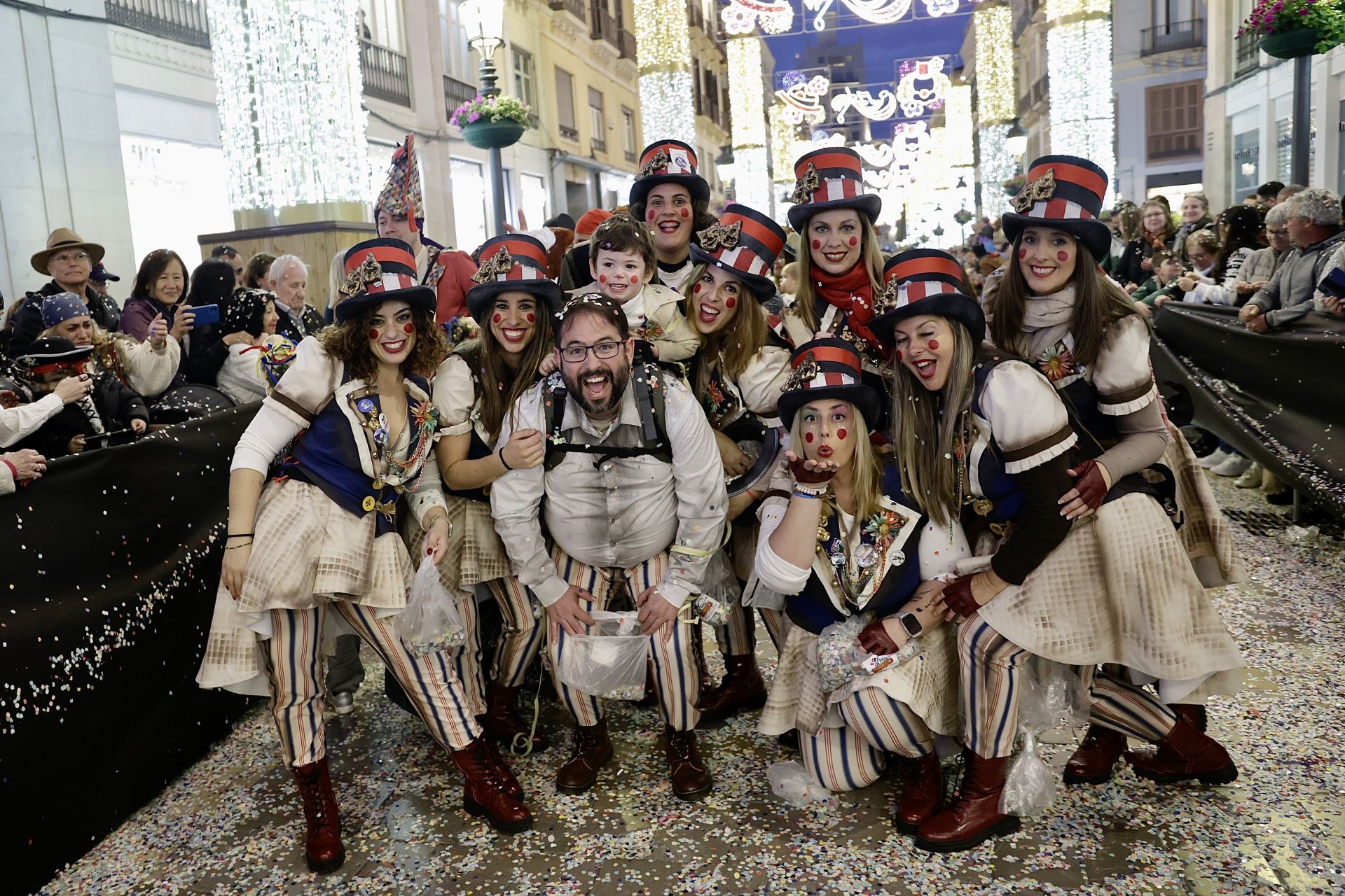 El Carnaval de Málaga sale a la calle: disfraces y la Batalla de las Flores