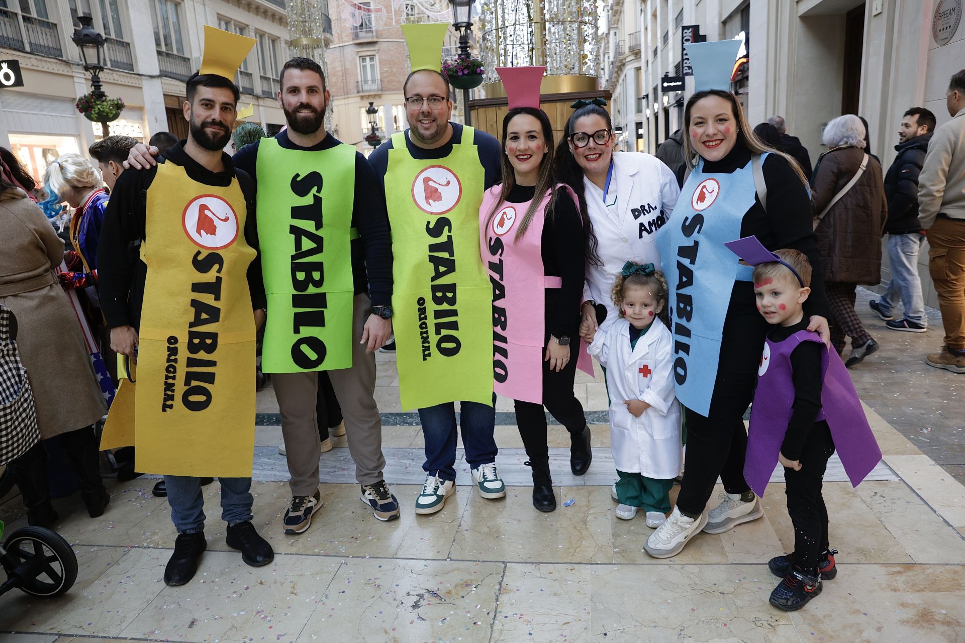 El Carnaval de Málaga sale a la calle: disfraces y la Batalla de las Flores