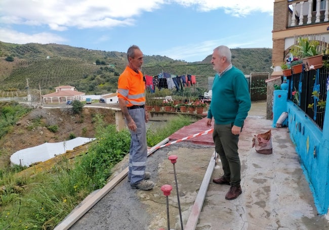 El concejal de Infraestructuras, en una visita a las obras.