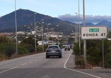 Un desprendimiento obliga a cortar un carril de la A-397 entre Ronda y San Pedro Alcántara