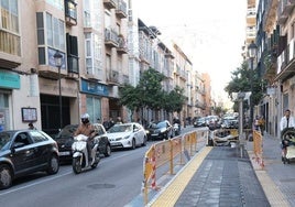 Reabren al tráfico la calle Victoria de Málaga tras la reparación de la red de saneamiento