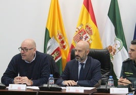 El alcalde de Cártama, Jorge Gallardo, junto al subdelegado del Gobierno en Málaga, Javier Salas en la Junta de Seguridad Local.