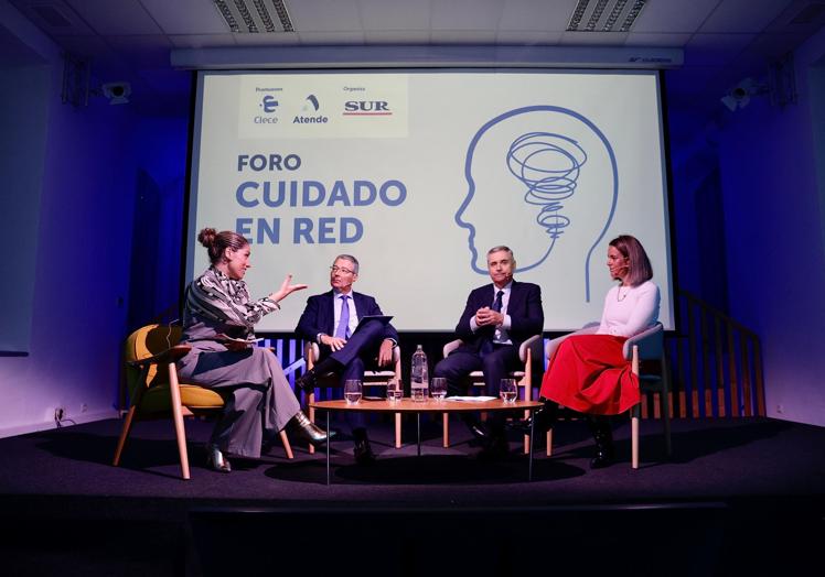 Los participantes al inicio del encuentro.