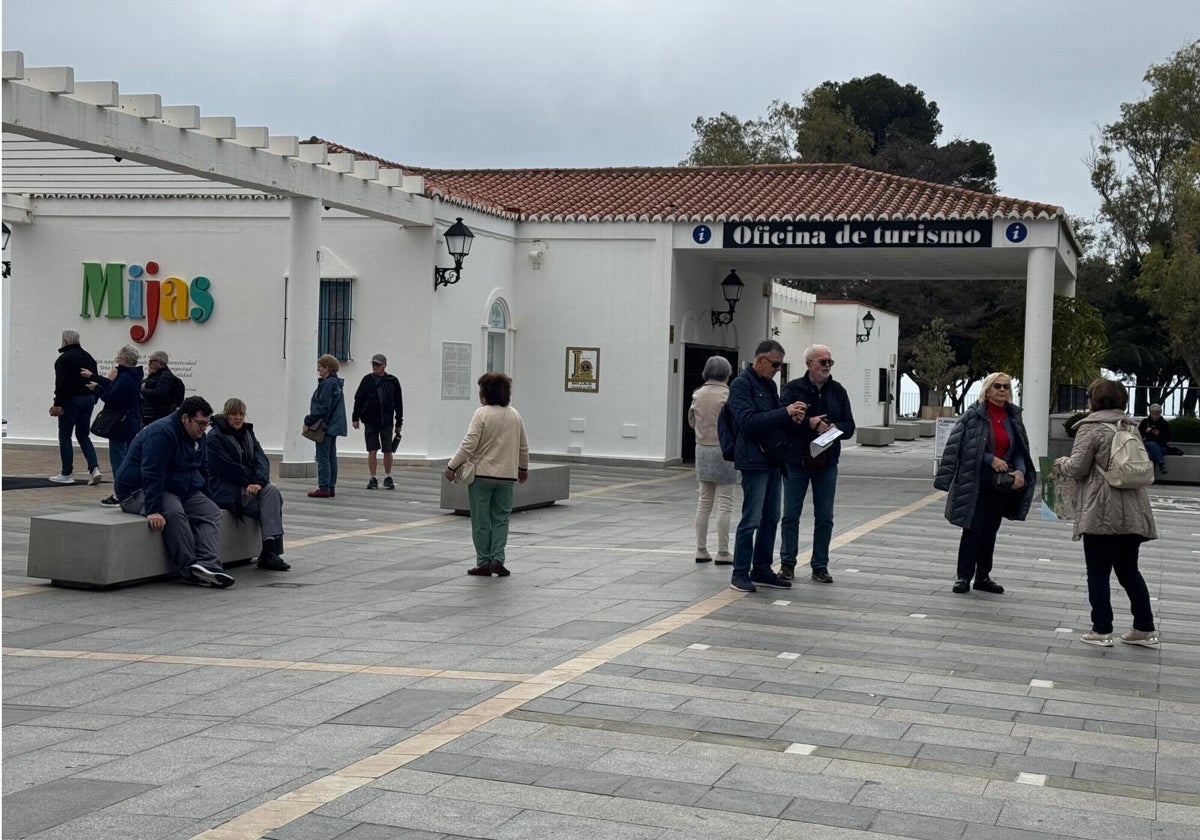 Mijas cierra el mes de febrero con un 8% más de turistas que hace un año