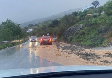 Las incidencias en carreteras se multiplican y el corte de la Ronda-San Pedro va para largo