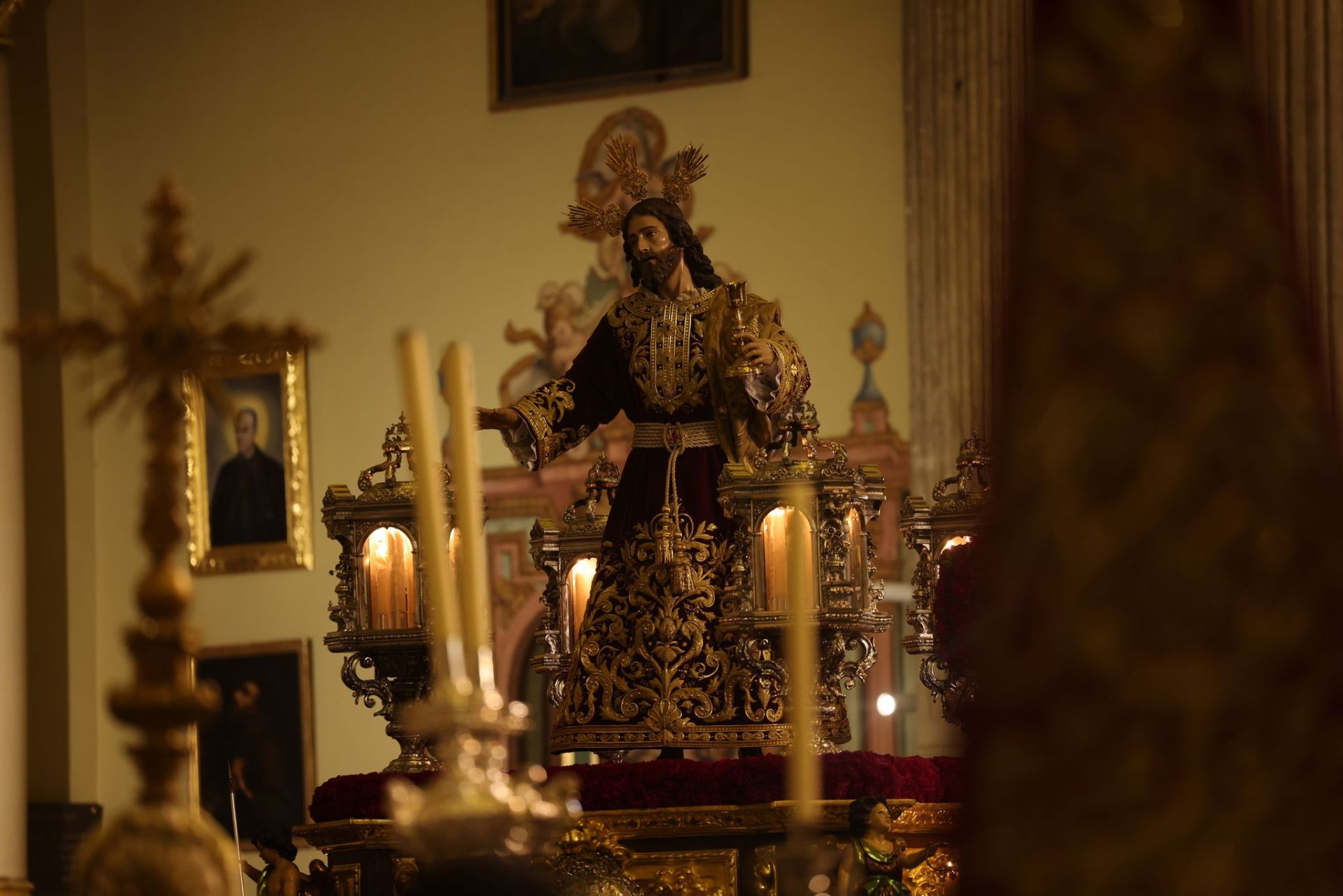 El vía crucis de la Agrupación de Cofradías de Málaga, en imágenes