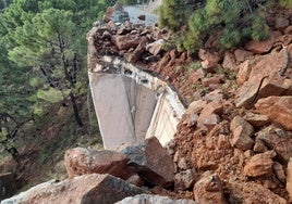 La carretera Ronda-San Pedro seguirá cortada de momento sin desvíos alternativos